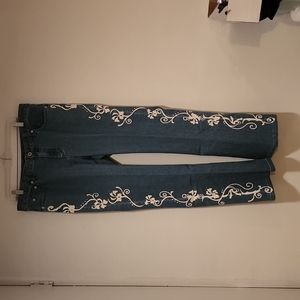 Women's Metrostyle Light Wash Flare Leg Jeans 14